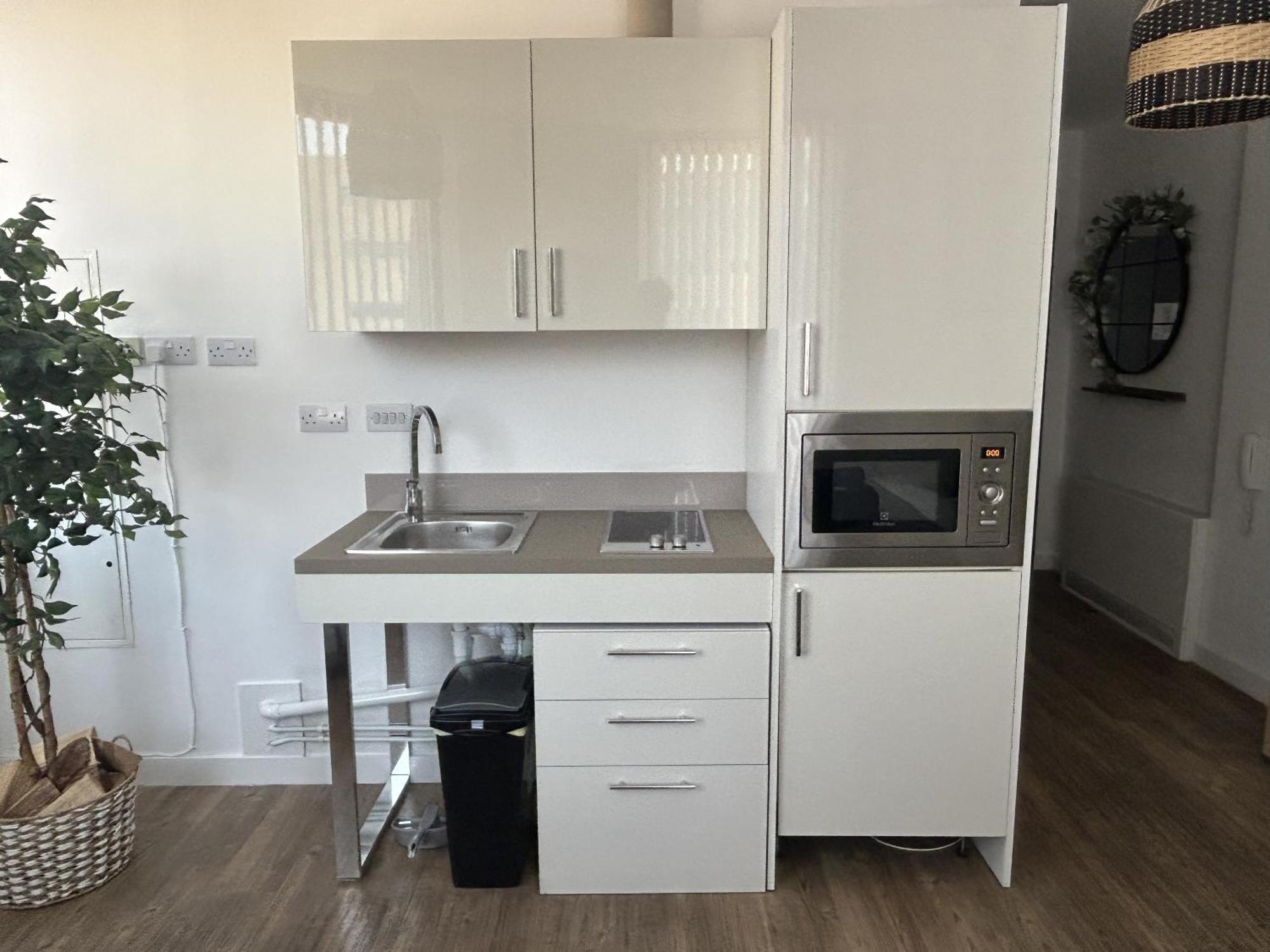 Center 1-bed Sleeps 2 With Views Liverpool